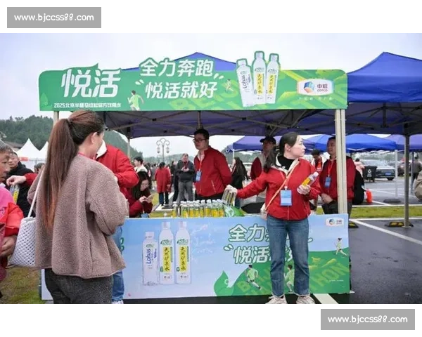 企业护航秋雨赛道！悦活货拉拉守护 3000 跑者 “继光之路”